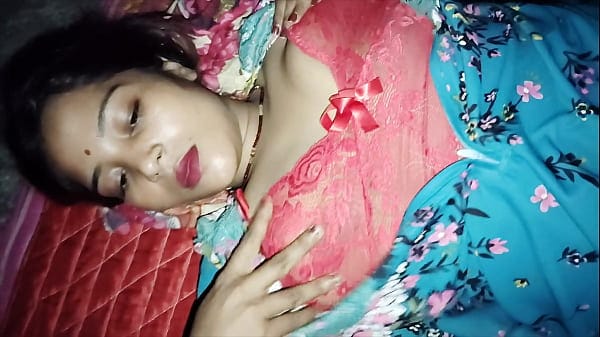 „Raat Mein Chhat Par Bhabhi – Chaandni Mein Chhupi Jawaani!”