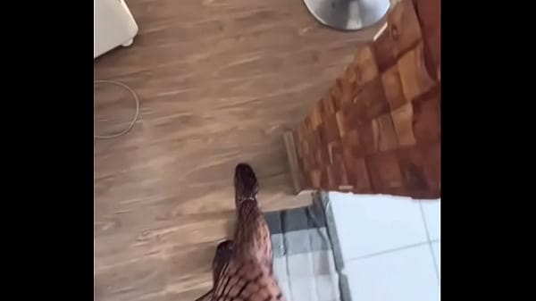 Ballbusting High Heels