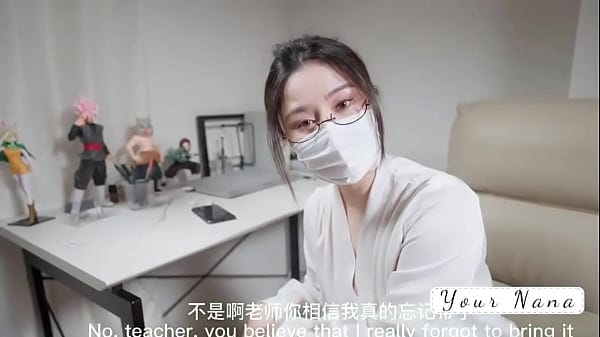 美女老师为了让学子考出好成绩，只好用自己的丝袜美脚帮学子足交射精.