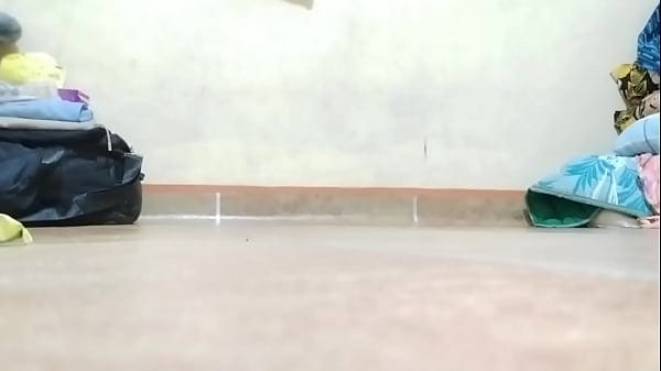 Footjob – Sexy asian chubby girl making a footjob to a dildo